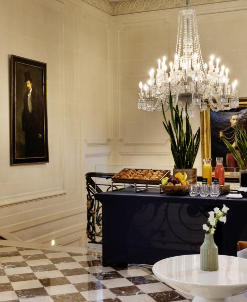 Hotel De Sers